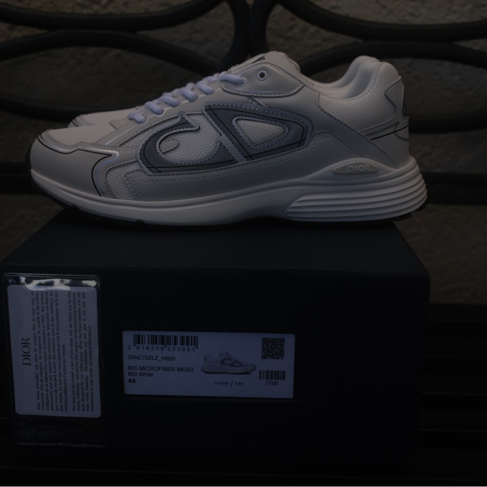 Dior B30 White
